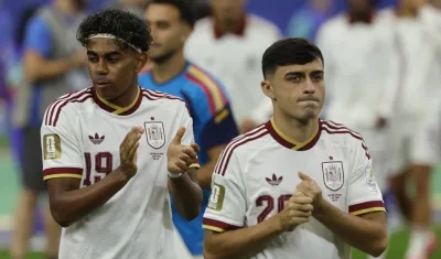 Lamine Yamal y Pedri, jugadores de la selección española. 