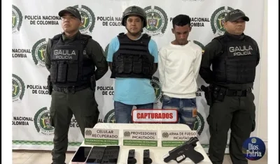 Alias 'Ever' o 'Marino' (izquierda) fue capturado por el Gaula de la Policía.