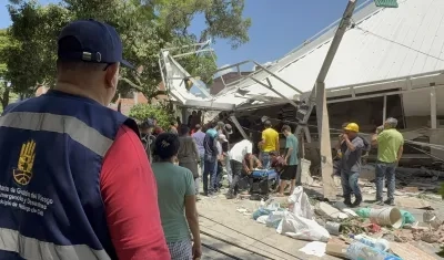 Daños en edificaciones tras el devastador terremoto en Cali. 