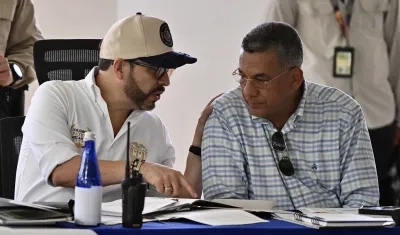El Presidente Abelardo De La Espriella y el Ministro de Defensa, general Jorge Mora.