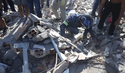 Escombros después del colpaso de un edificio en Cali.