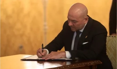 Gian Carlo Loffredo, ministro ecuatoriano de Defensa.