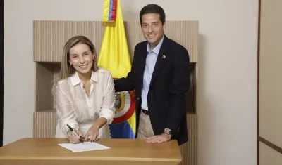  Mónica Moreno, gerente de iNNpulsa Colombia, y Mauricio Gómez, ministro de Comercio, Industria y Turismo.