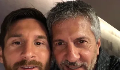 Lionel Messi junto a su papá, Jorge Messi.