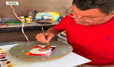 Luis de los Santos, artista plástico que participará en la feria.