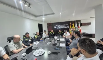 Imagen de la reunión con las autoridades de Barranquilla.