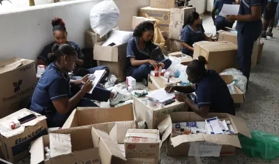 Trabajadores del principal centro asistencial del departamento del Chocó organizan las donaciones.