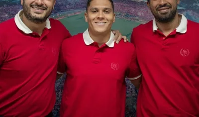Juan Fernando Quintero tras firmar su contrato por un año con el Medellín.