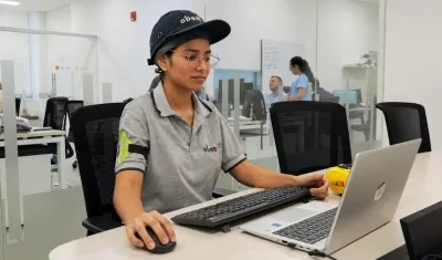 Maryen Vanegas, egresada Laboratorio industrial.