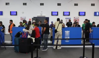 Zona de recepción de pasajeros en el aeropuerto Simón Bolívar. 