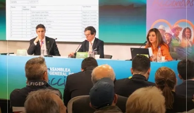 Camilo Barco Muñoz (izquierda), presidente encargado de Ecopetrol.