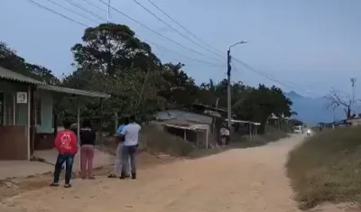 Hostigamiento a subestación de Policía.