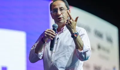 El vicepresidente José Manuel Restrepo