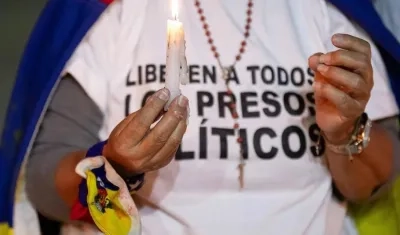 Familias de presos políticos piden a Delcy Rodríguez más liberaciones y responder por DDHH