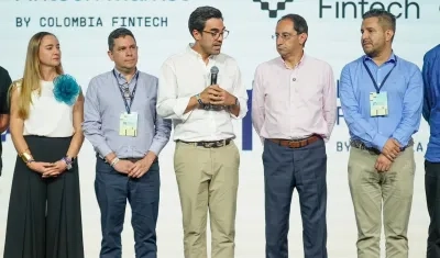 Junta directiva de Colombia Fintech con el vicepresidente José Manuel Restrepo.