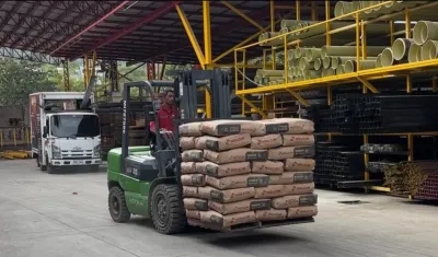 Materiales de construcción enviados por el Distrito a la ciudad de Pereira.
