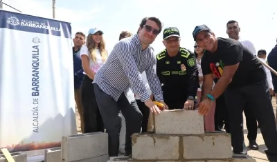 Colocación de la primera piedra de la Escuela Taller. 