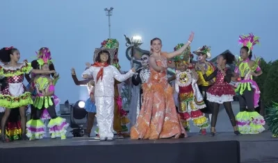 Los Reyes del Carnaval de los Niños, Pedro Fandiño e Isabella Daes.