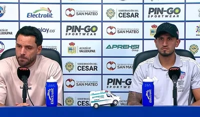 El técnico Sebastián Viera y el defensa Daniel Rivera.