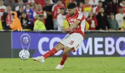 El argentino Nahuel Bustos, delantero de Santa Fe.