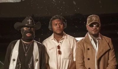Ernesto Jiménez junto a Farruko y Corridos del Rey.