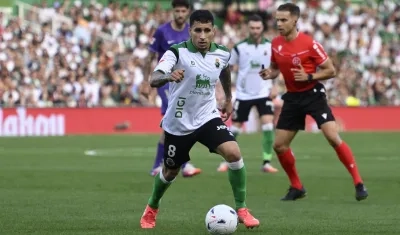 Gustavo Puerta durante el partido del Racing de Santander contra el Elche.