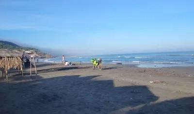 La Policía acordonó el área a la espera de la Sijin para realizar la inspección del cuerpo. 