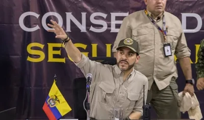 El Presidente Abelardo De La Espriella en consejo de seguridad en Sucre.