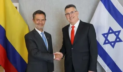 El canciller Omar Bula y el ministro de Exteriores de Israel, Gideon Saar.