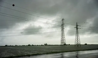 Torres de energía en Yaguachi provincia del Guayas, Ecuador.