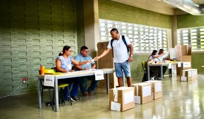 Aspecto de la jornada electoral en Uniatlántico.