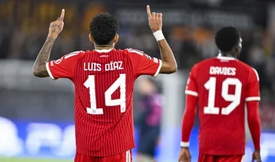 Luis Díaz festeja su gol contra el Viking Stavenger.