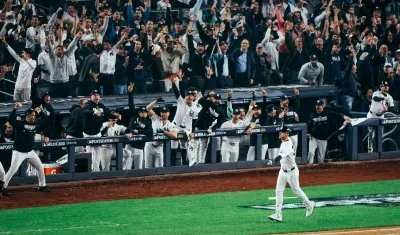 Cody Bellinger tras batear un jonrón de tres carreras para los Yanquis. 