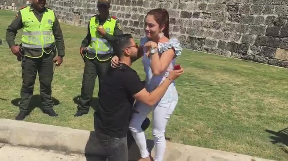 El joven que con respaldo de policías fingió ser capturado