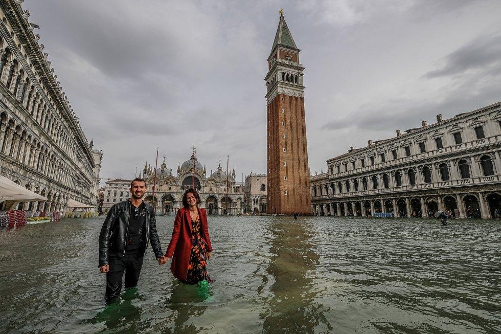 Plaza de la Basílica de San Marcos inundada.
