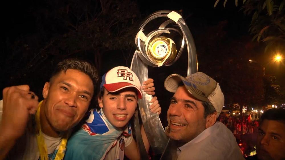 Teófilo Gutiérrez, Alejandro Char y su hijo.