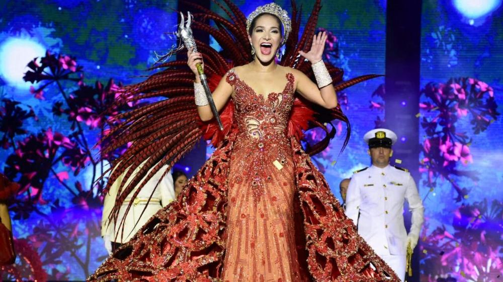 La Reina Valeria, tras su coronación.