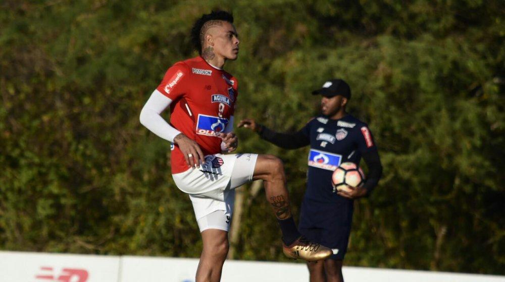 Jonatan Álvez, delantero uruguayo. 