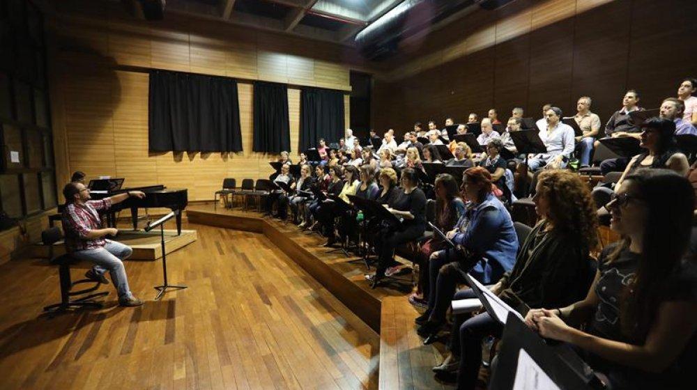 Coro Nacional de Uruguay fomenta con este tema tradicional la igualdad de género.