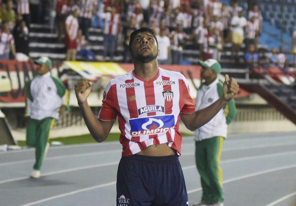 Luis Carlos Ruiz festeja el gol que finalmente le dio la victoria al Junior.