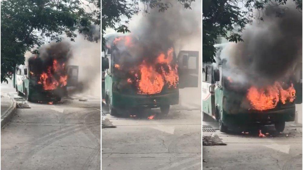 Momento en el que se incendió el bus. 