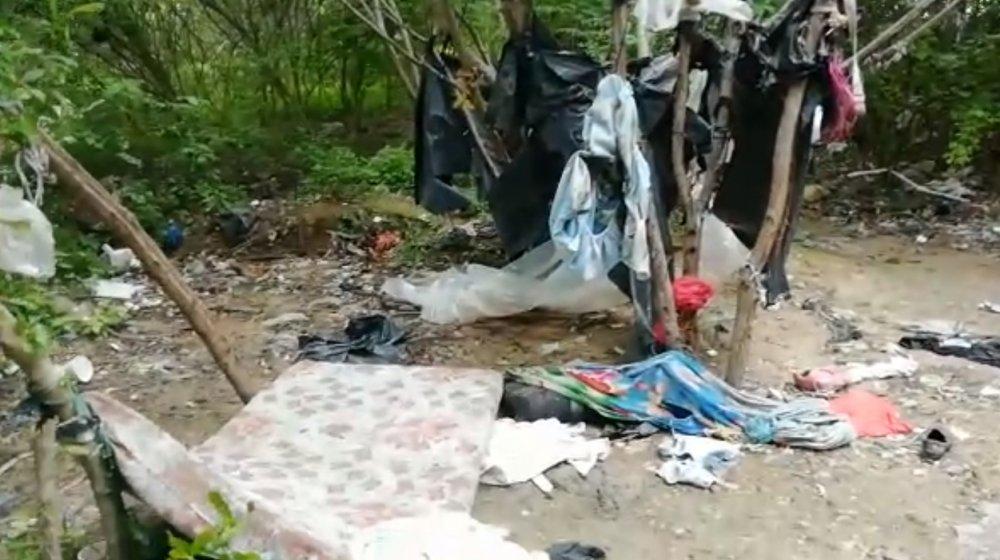 El cambuche está internado en una zona enmontada ubicada en un sitio conocido como ‘El Sinaí’