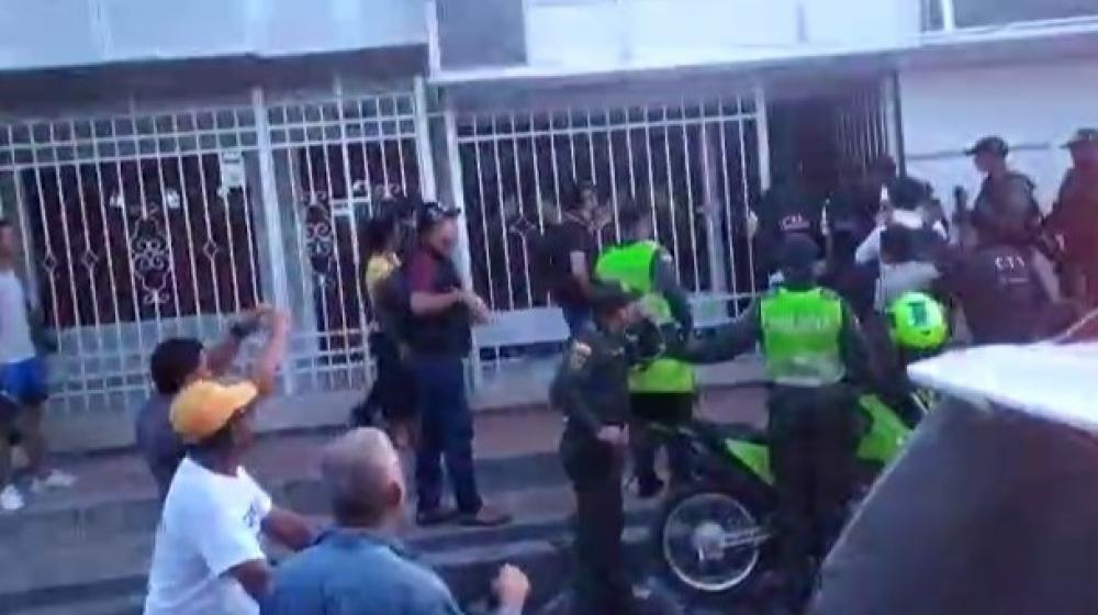 Así ingresó personal del CTI de la Fiscalía a casa de la concejal electa de Soledad Elaine Cabrera