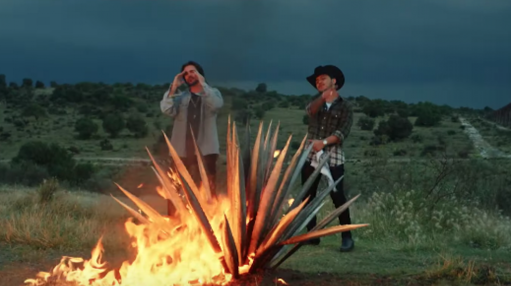 Juanes y Christian Nodal.