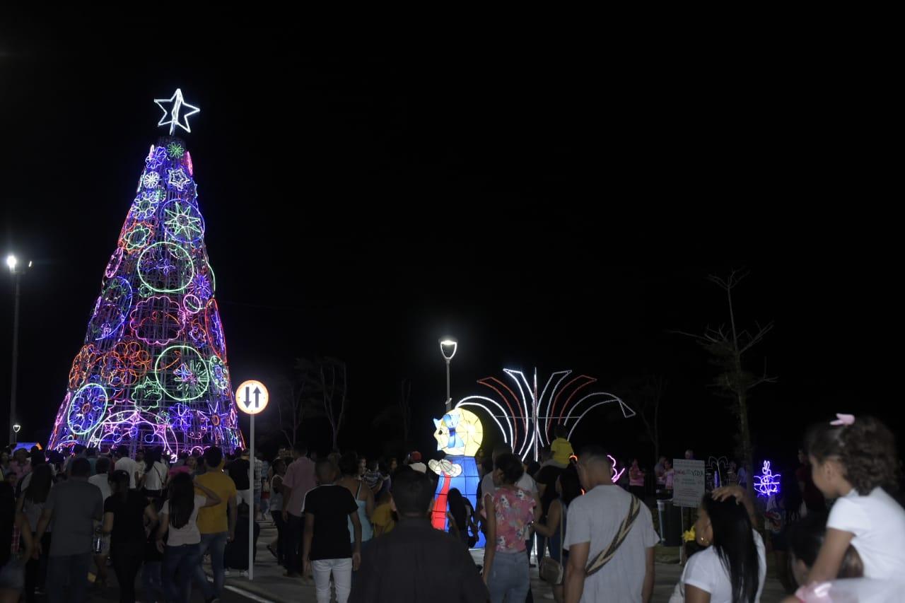 Barranquilleros presentes en el encendido del alumbrado navideño.