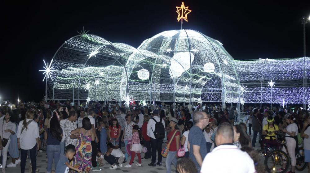 El Alcalde Alejandro Char presidió el encendido del alumbrado navideño.