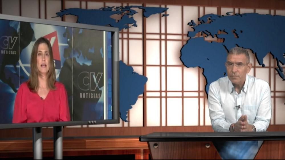 La Secretaria de Planeación, Margarita Zaher, durante la entrevista con el periodista Jorge Cura.