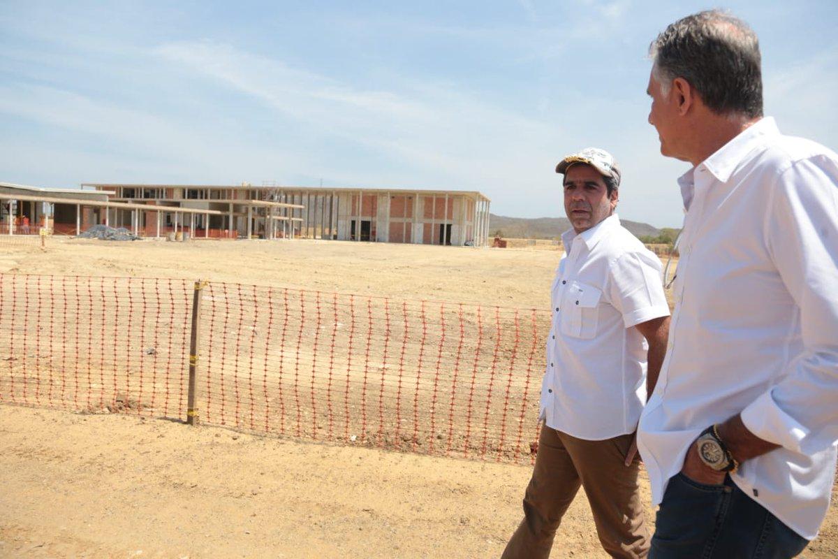 El Alcalde de Barranquilla, Alejandro Char y el técnico de la Selección Colombia, Carlos Queiroz.