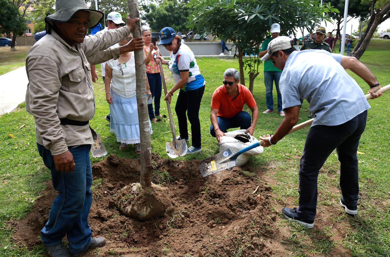  El alcalde de Barranquilla, Alejandro Char, destacó el reconocimiento por la apuesta de los proyectos ambientales en la ciudad.