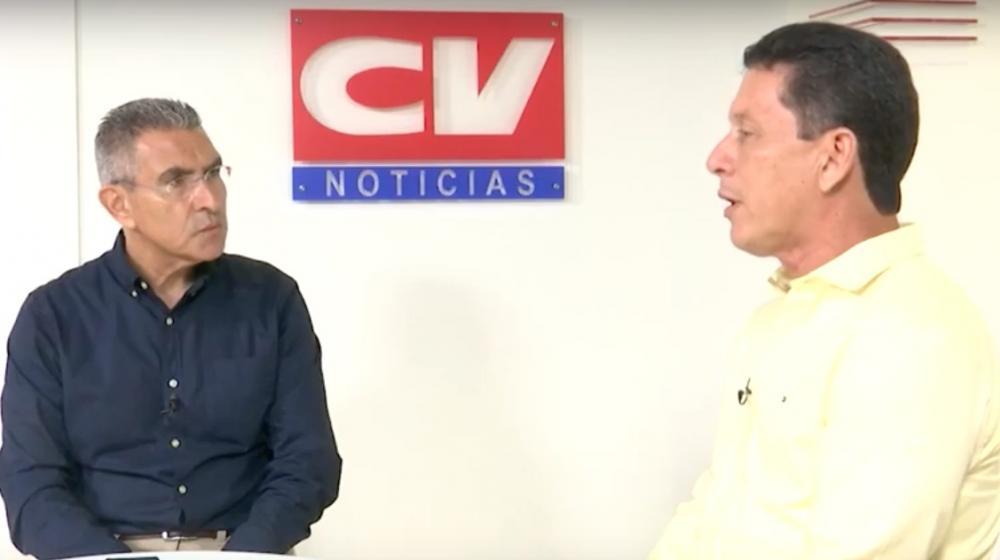 El Personero Jaime Sanjuan, durante La Entrevista con el periodista Jorge Cura.